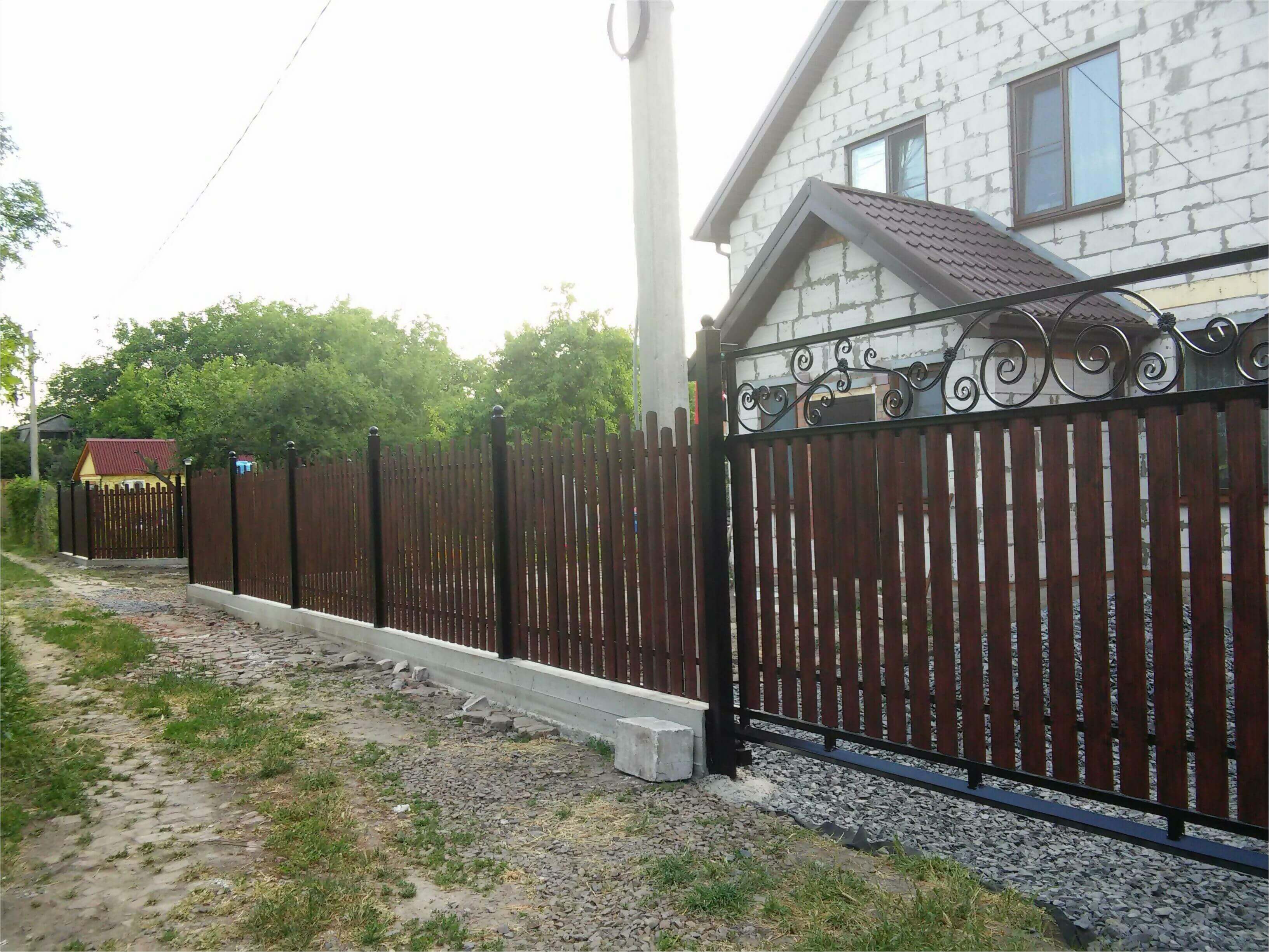 Забор из штакетника 90м фото1 в Переславле-Залесском