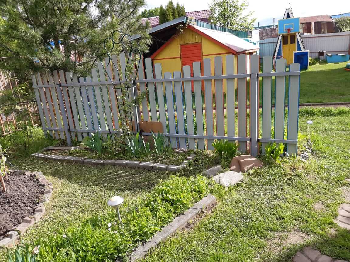 забор из разноцветного штакетника односторонний фото3 в Переславле-Залесском