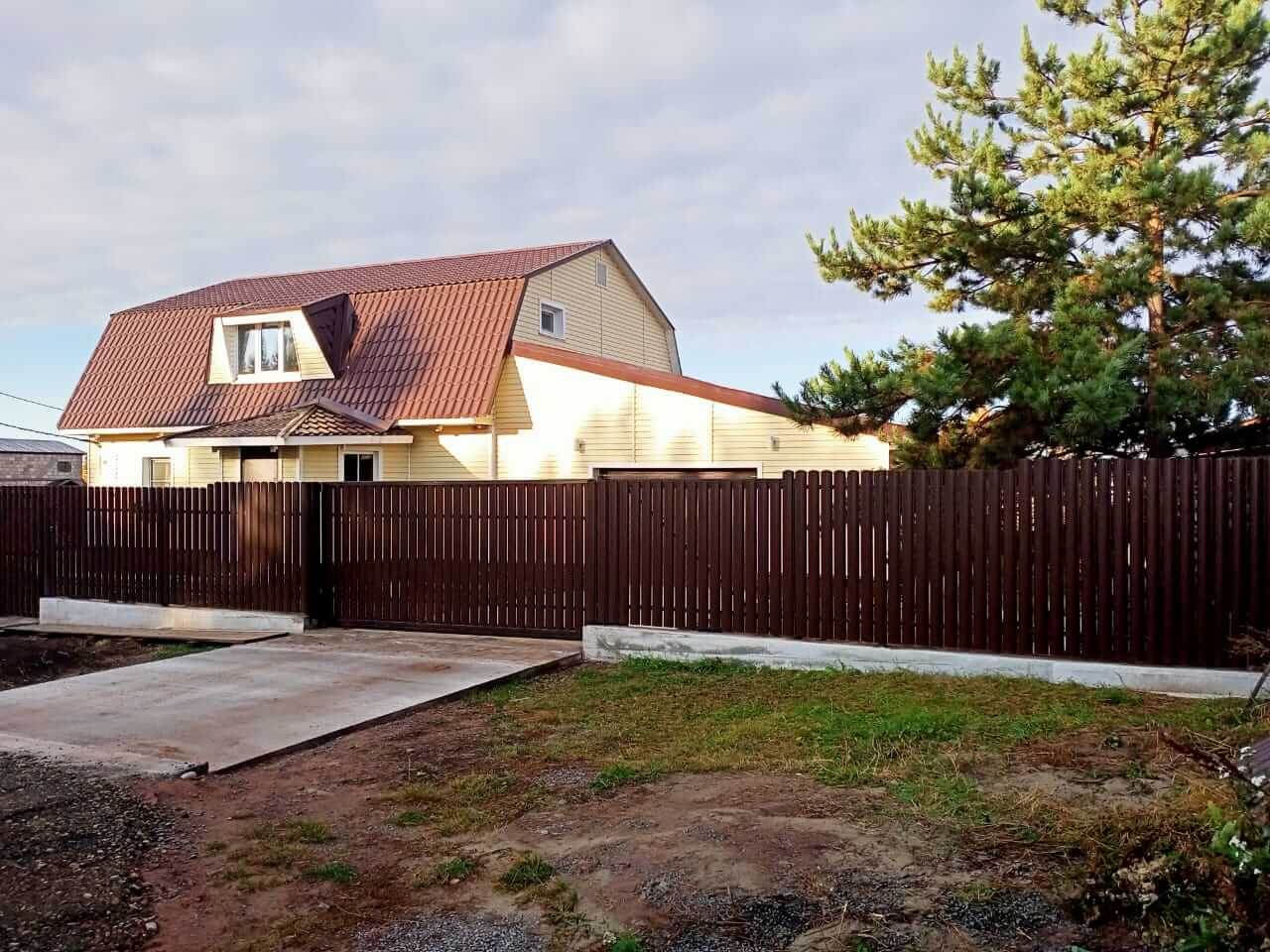 забор из штакетника шоколад фото2 в Переславле-Залесском