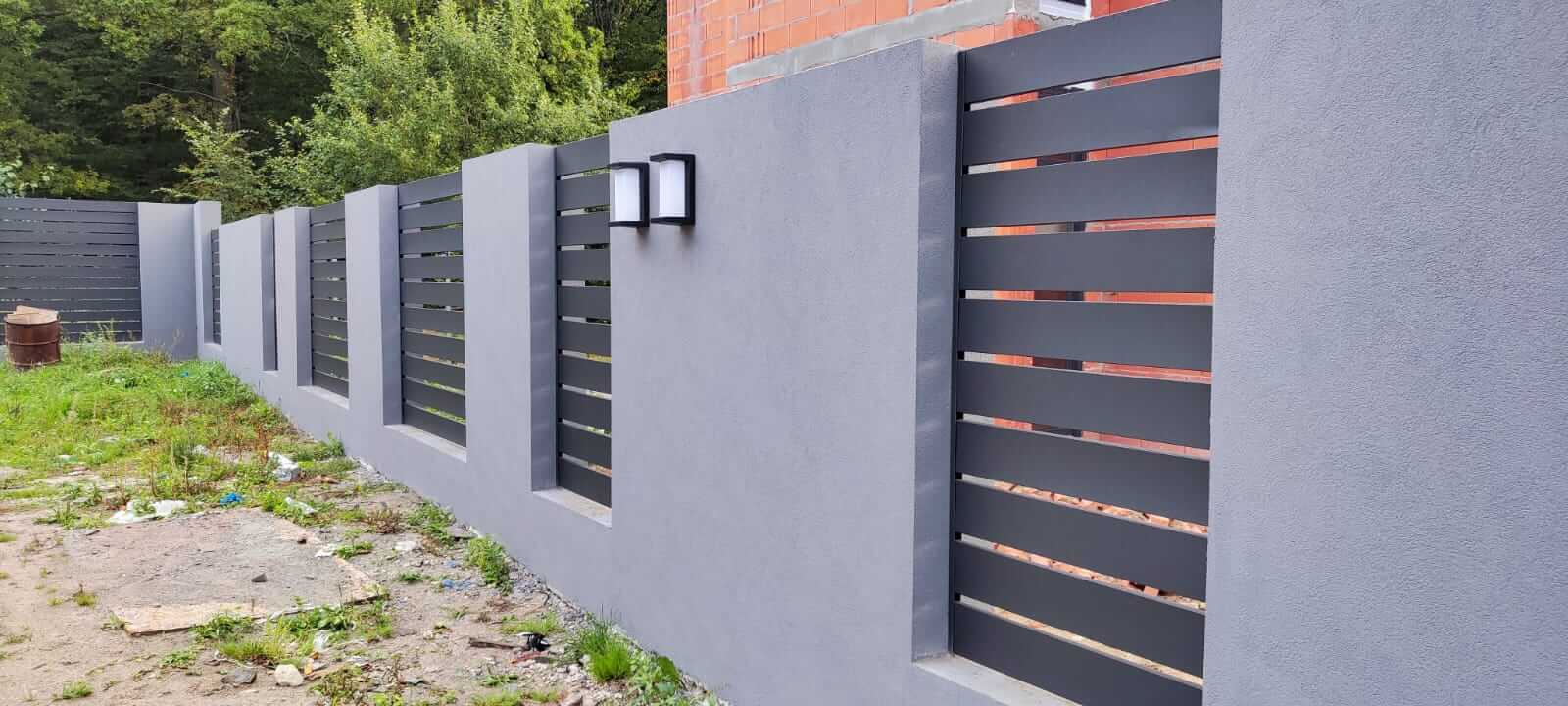 забор из металлопланкена RAL7024 Серый Графит МАТТЕ фото6 в Переславле-Залесском