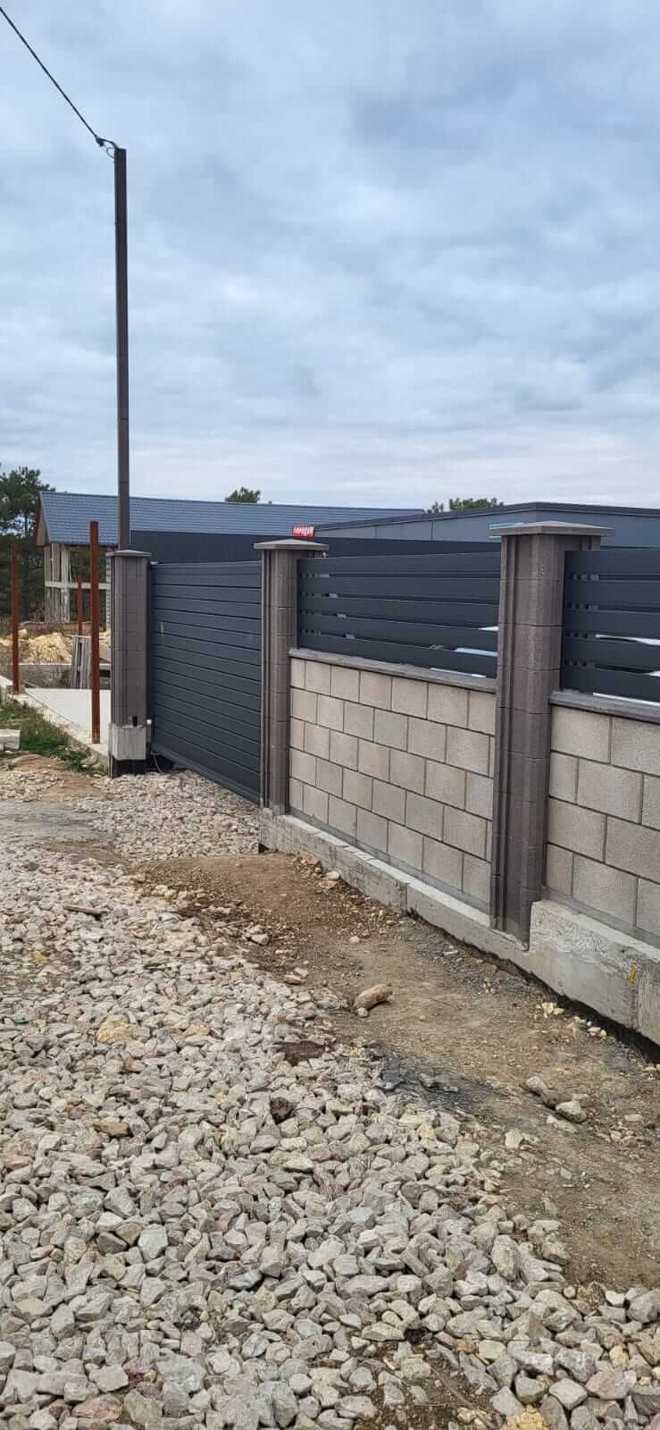 Забор-ранчо из металлопланкена 28м RAL7024 Серый Графит МАТТЕ фото 2 в Переславле-Залесском