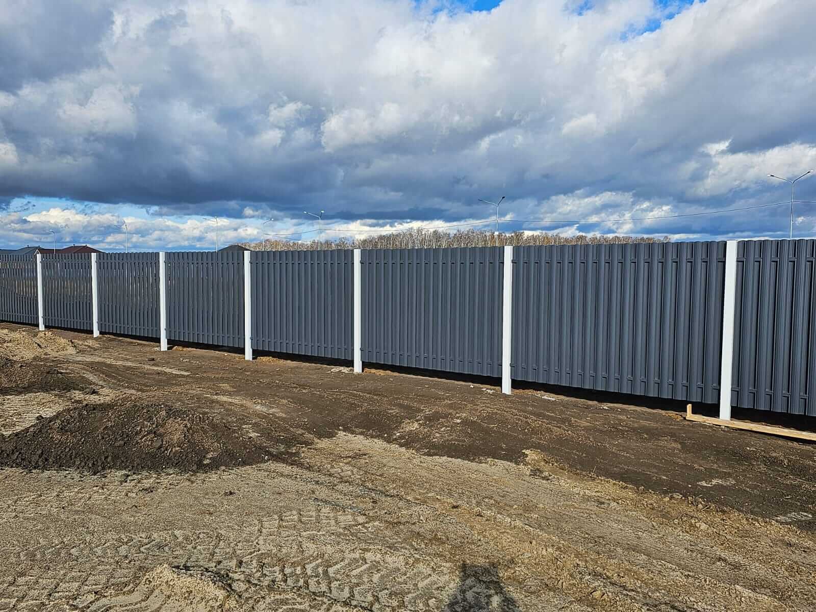 Забор из евроштакетника 234м RAL7024/7024 Серый Графит двусторонний фото 2 в Переславле-Залесском