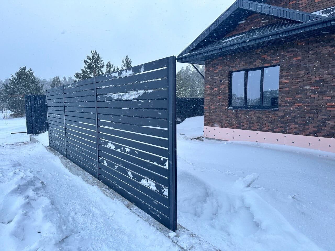 Забор-ранчо из металлопланкена 26м RAL7024 Серый Графит МАТТЕ в Переславле-Залесском