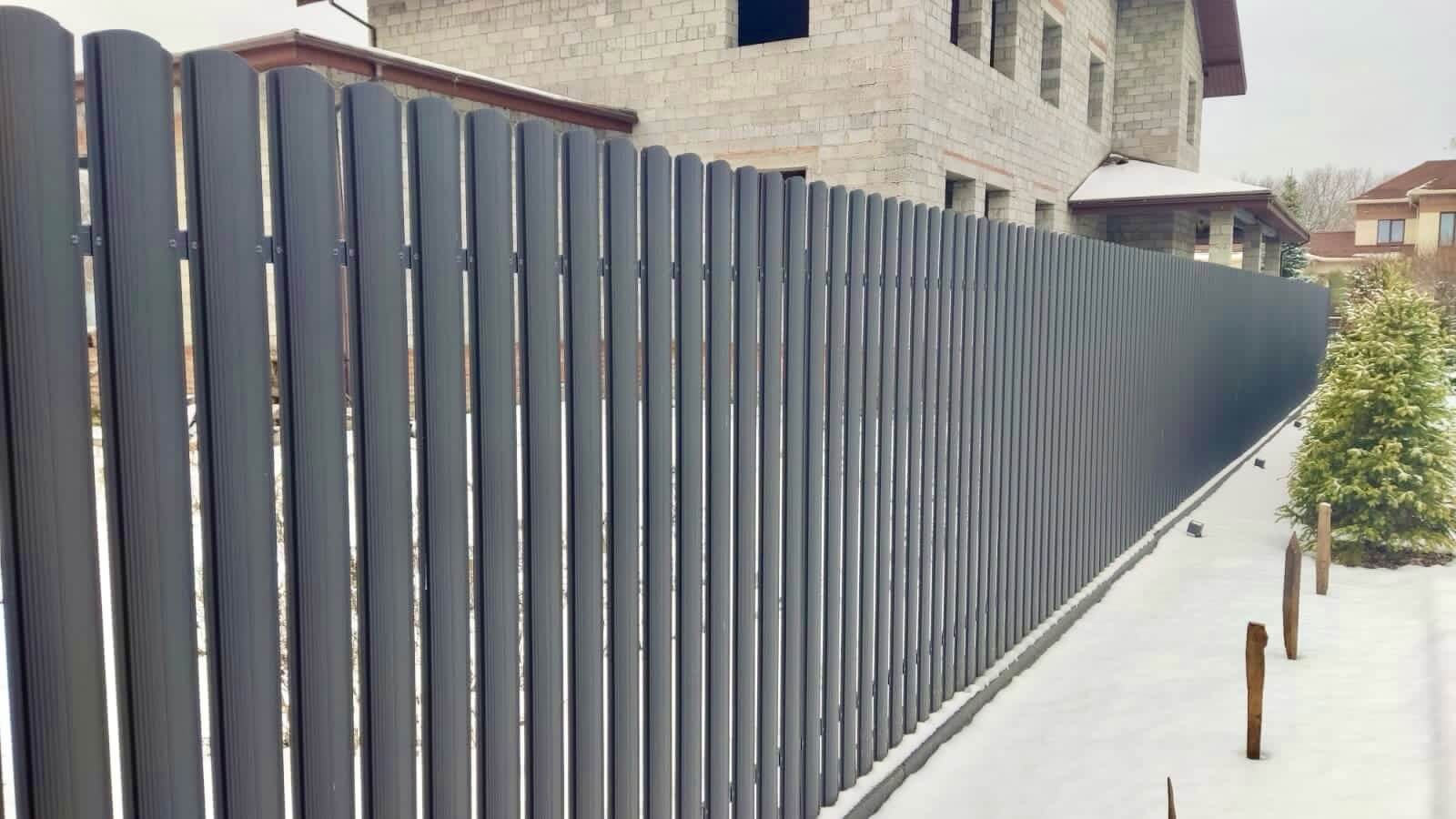 Забор из евроштакетника 33м RAL7024/7024 Серый Графит двусторонний МАТТЕ в Переславле-Залесском