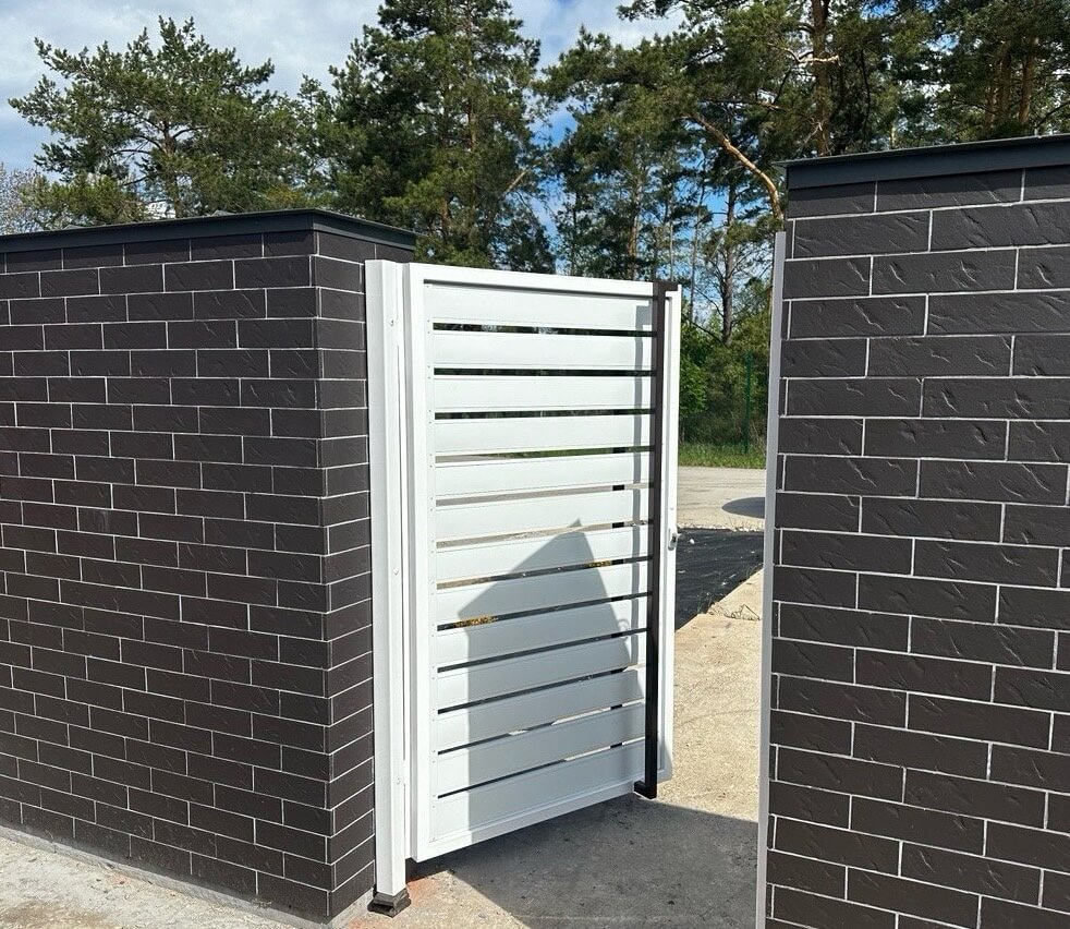Калитка из металлопланкена RAL9003 Белый фото 4 в Переславле-Залесском