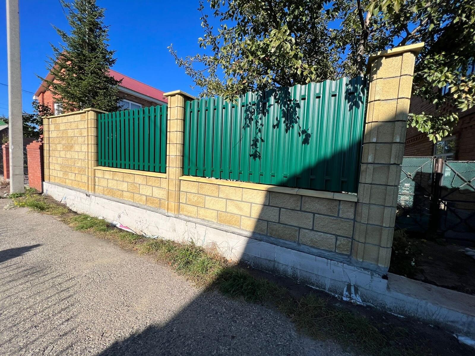 Забор из евроштакетника 22м RAL6005/6005 Зеленый Мох двусторонний фото 4 в Переславле-Залесском