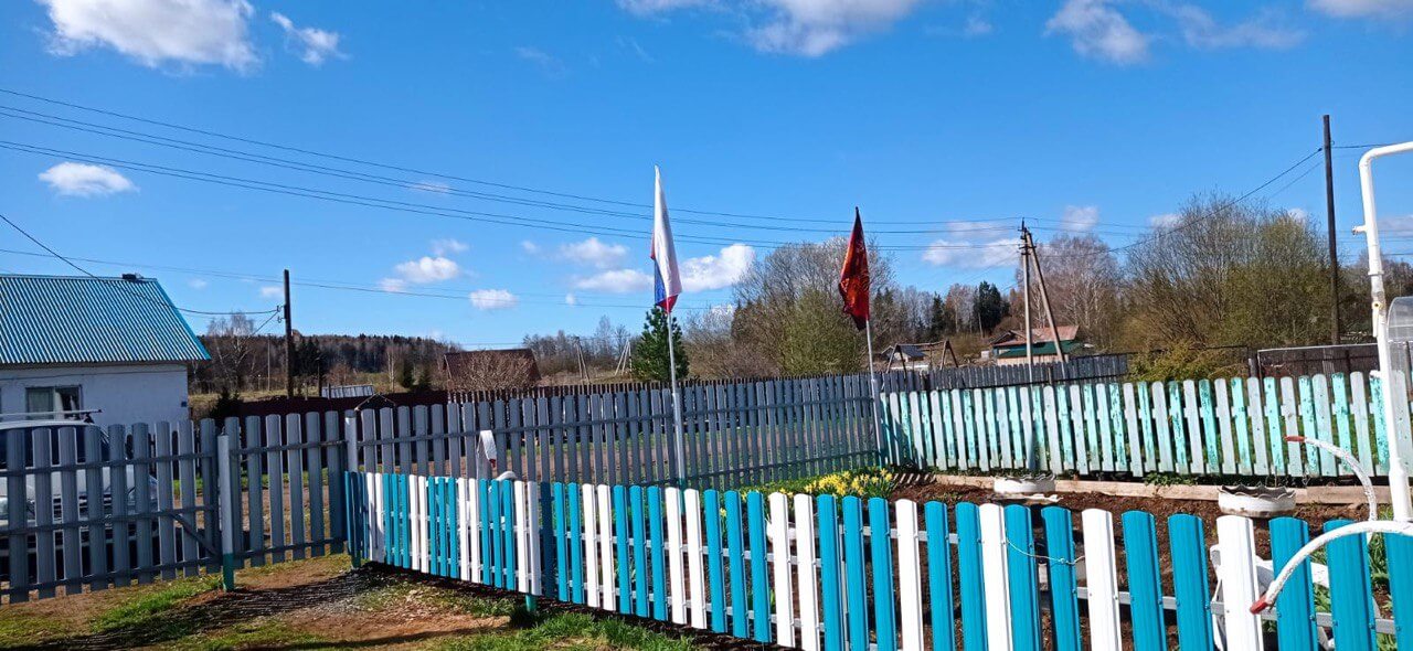 Забор из евроштакетника 16м RAL5021 Морская Волна, RAL9003 Белый фото 3 в Переславле-Залесском