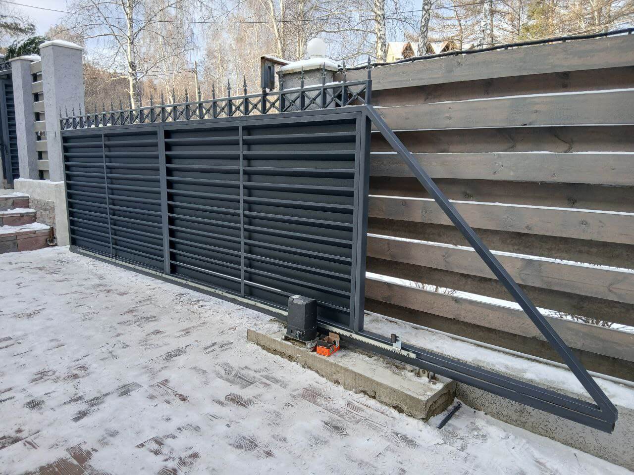 Входная группа из ламелей Хай-Тек RAL7024/7024 Серый Графит двусторонний МАТТЕ фото 23 в Переславле-Залесском