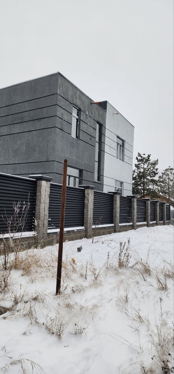 Забор-жалюзи из ламелей ЭКО-Z 66м RAL9005/9005 Черный двусторонний МАТТЕ фото 1 в Переславле-Залесском